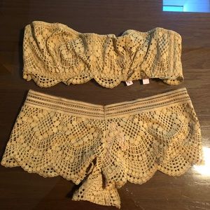 NWT VS Lace Bra and Panty set size med